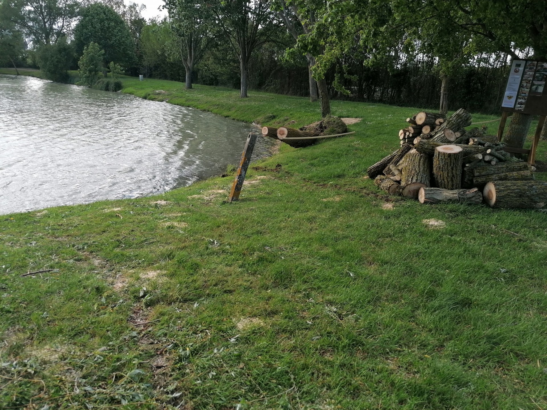 Les Amis Pêcheurs De Luzé