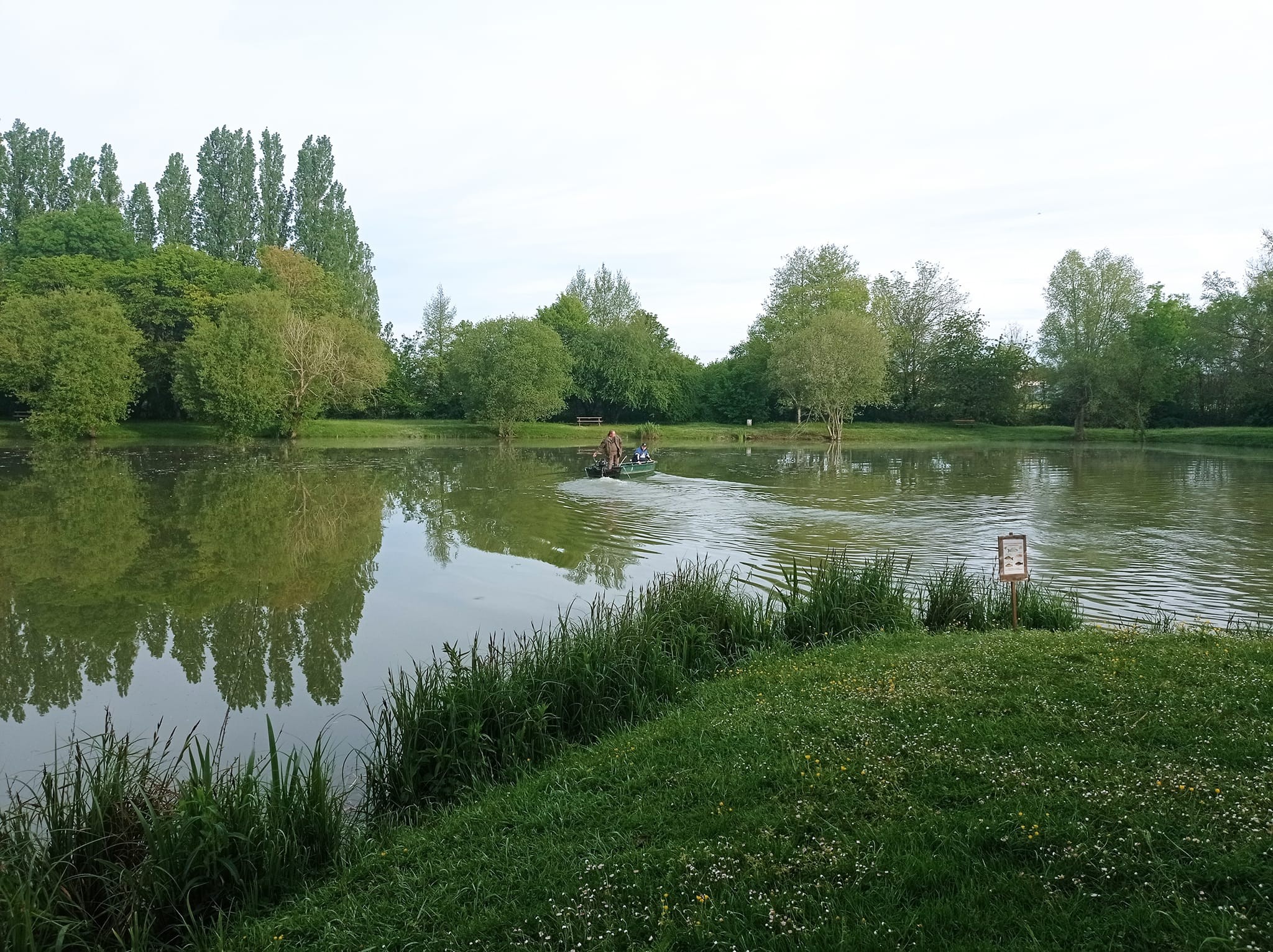 Les Amis Pêcheurs De Luzé