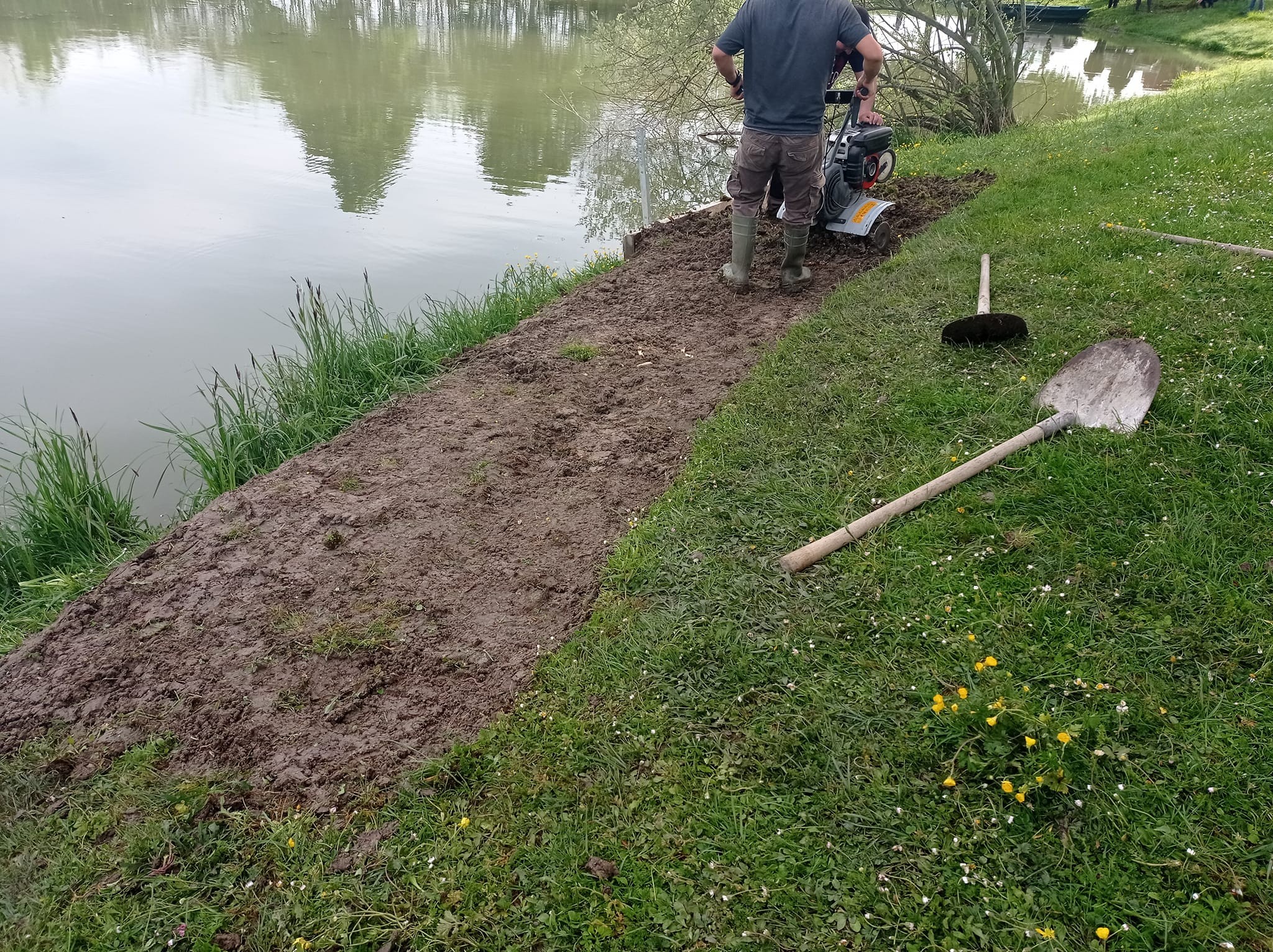 Les Amis Pêcheurs De Luzé